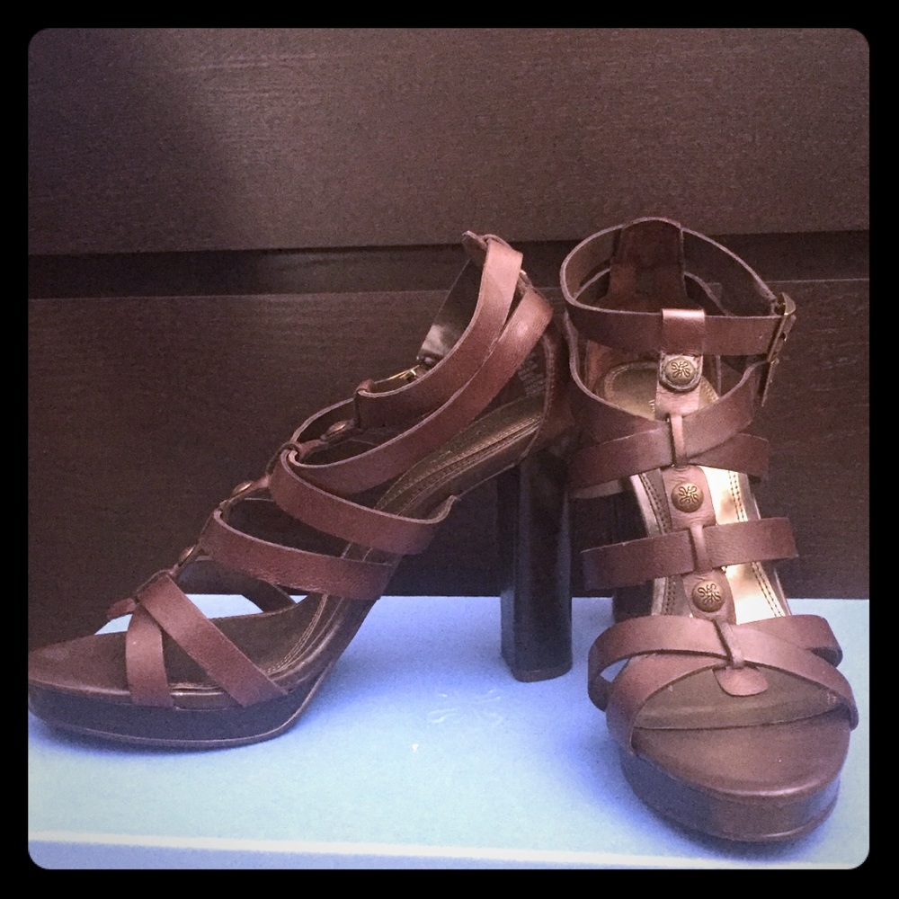 Vera Wang for Kohls vintage gladiator sandals